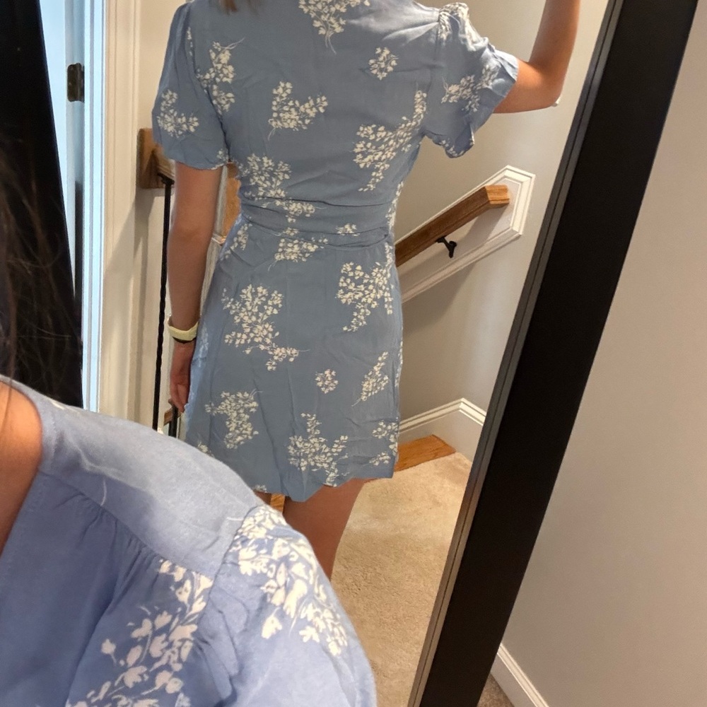 Blue Floral Button-Down Dress - Picture 2 of 3
